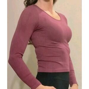 Aura Women's S/M Long Sleeve Form Fitting Burgundy Shirt